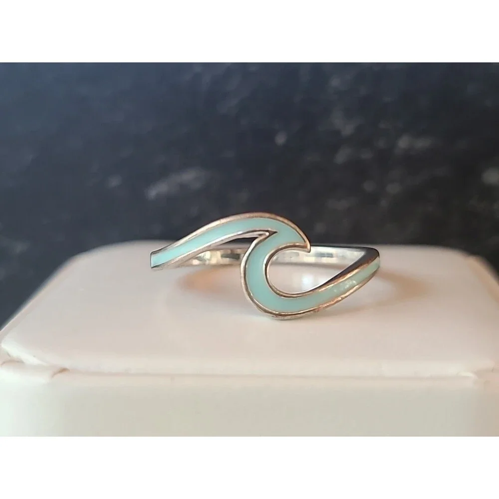 Pura Vida Silver Tone Blue Enamel Wave Ring, Size US 9.25